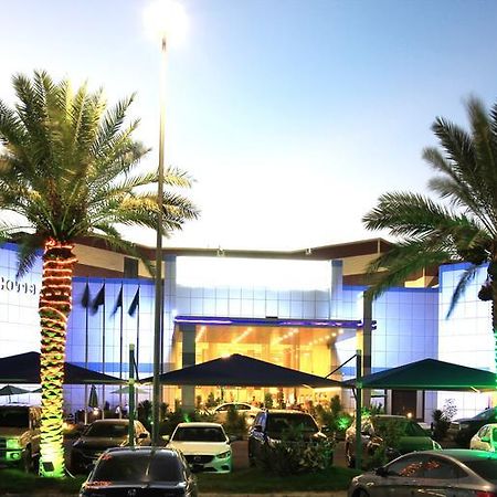 Golden Tulip Hail Exterior photo